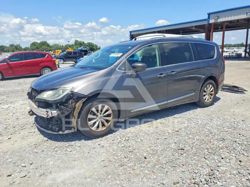 2018 Chrysler PACIFICA photo