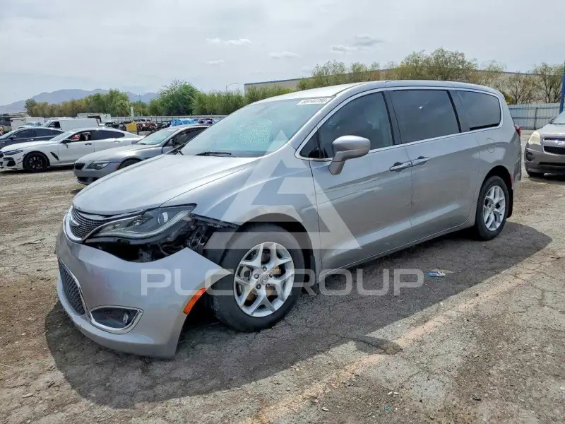 2018 Chrysler PACIFICA photo