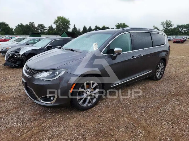 2018 Chrysler PACIFICA photo