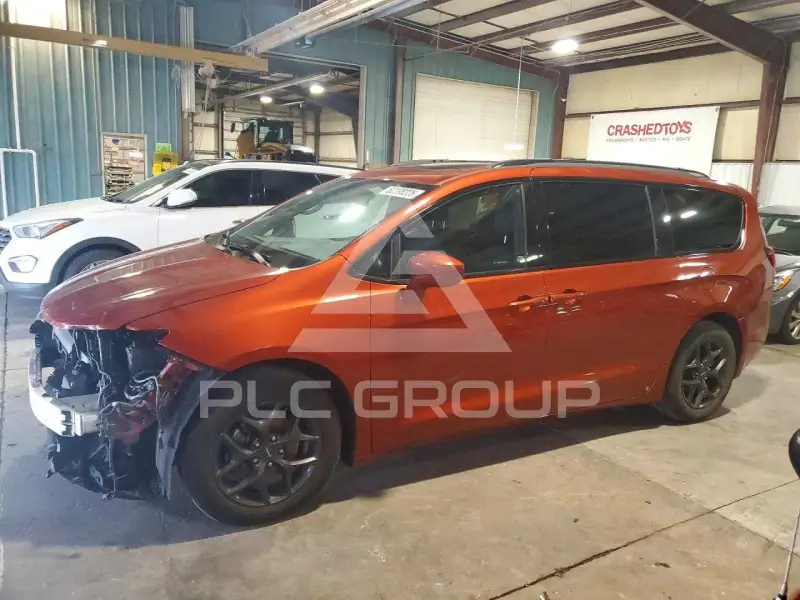 2018 Chrysler PACIFICA photo