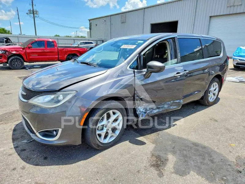 2018 Chrysler PACIFICA фото