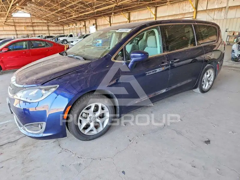 2018 Chrysler PACIFICA photo