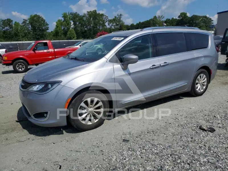 2018 Chrysler PACIFICA фото