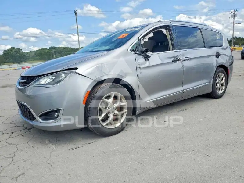 2018 Chrysler PACIFICA photo