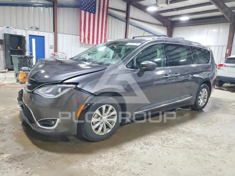 2018 Chrysler PACIFICA photo