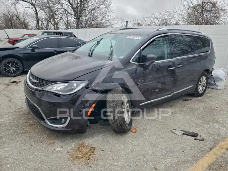 2018 Chrysler PACIFICA photo