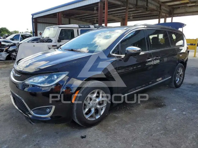 2018 Chrysler PACIFICA photo