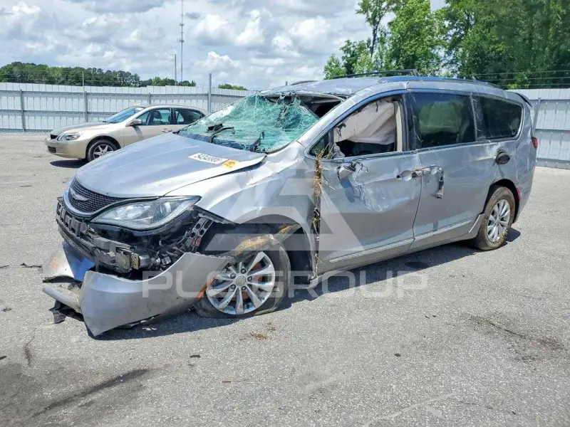 2018 Chrysler PACIFICA фото