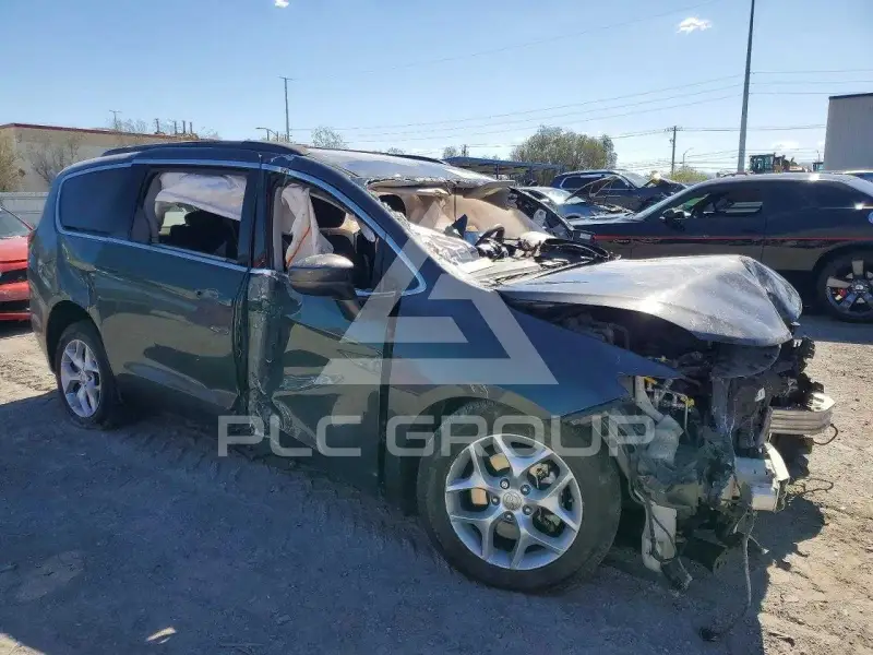 2018 Chrysler PACIFICA photo