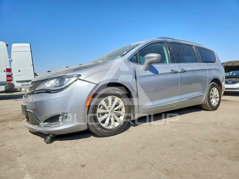 2018 Chrysler PACIFICA photo