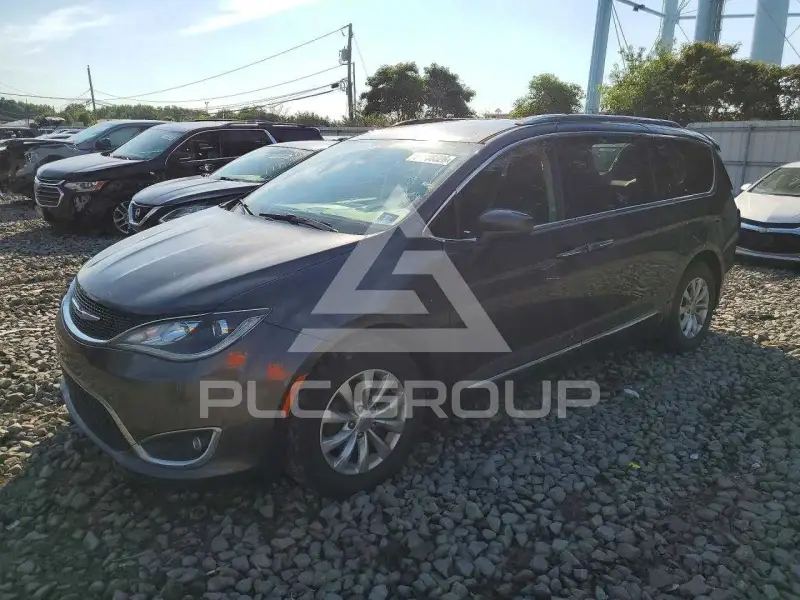 2018 Chrysler PACIFICA photo