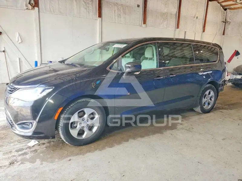 2018 Chrysler PACIFICA фото