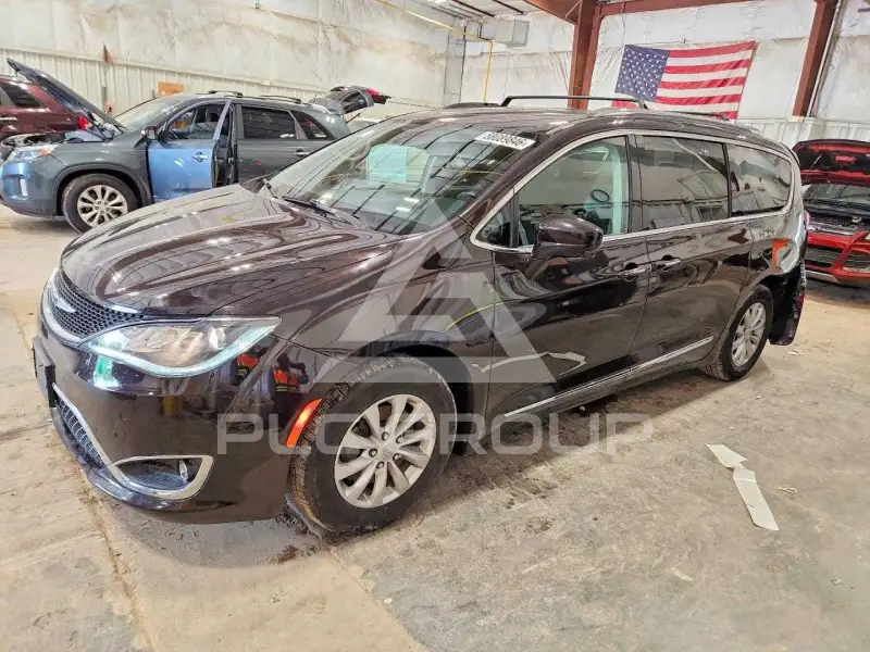 2018 Chrysler PACIFICA photo