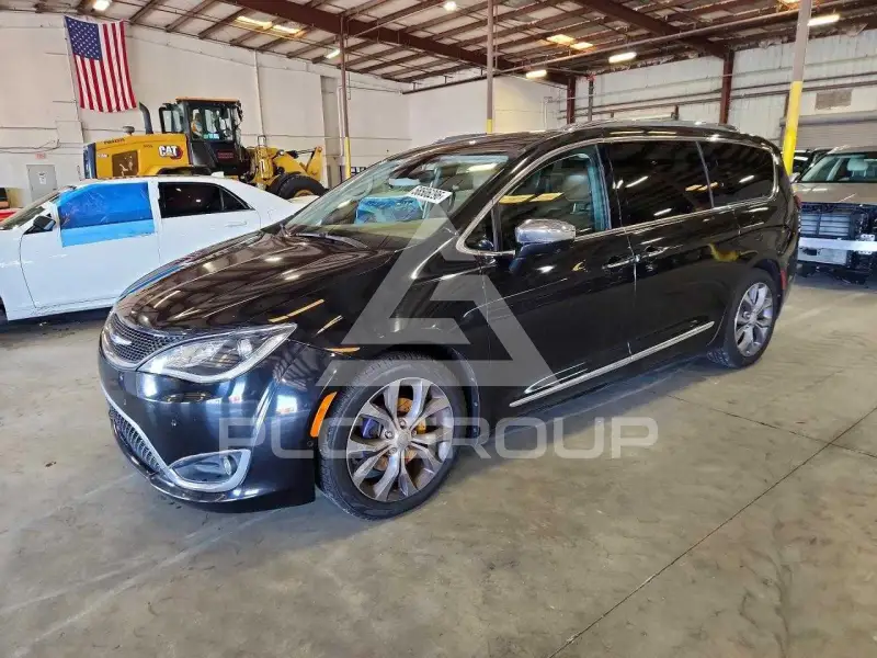 2018 Chrysler PACIFICA photo