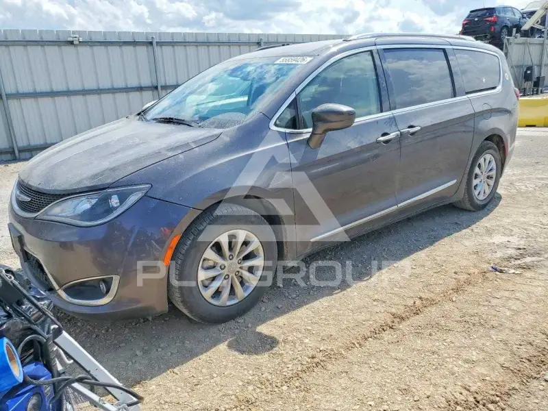 2018 Chrysler PACIFICA photo