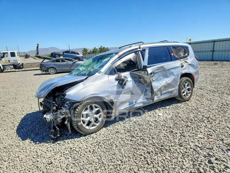 2018 Chrysler PACIFICA фото