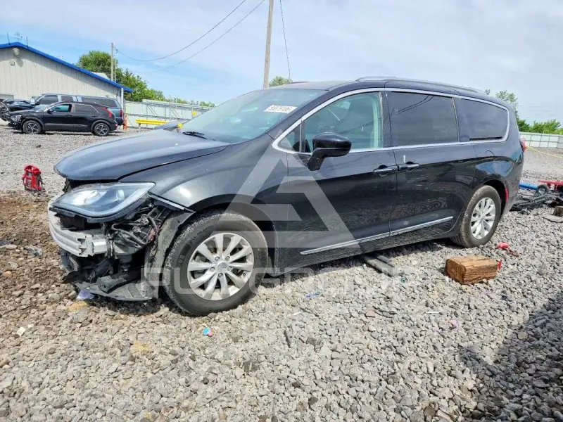 2018 Chrysler PACIFICA фото