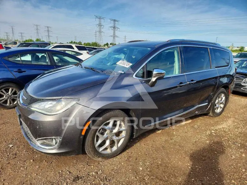 2018 Chrysler PACIFICA photo