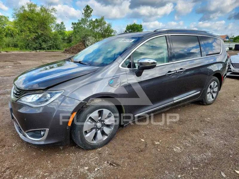 2018 Chrysler PACIFICA photo