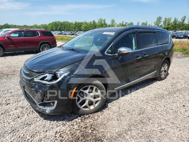 2018 Chrysler PACIFICA photo