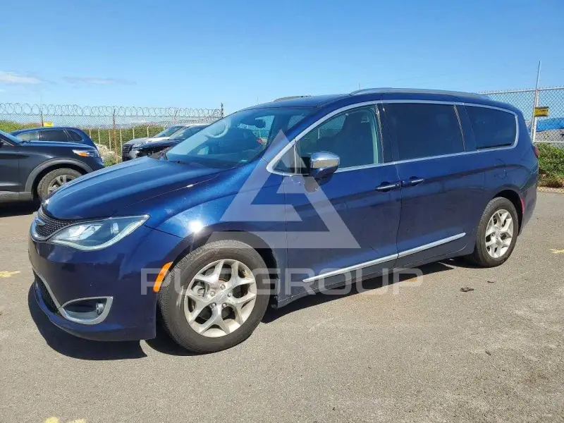 2018 Chrysler PACIFICA photo