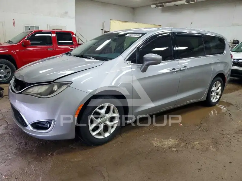 2018 Chrysler PACIFICA фото