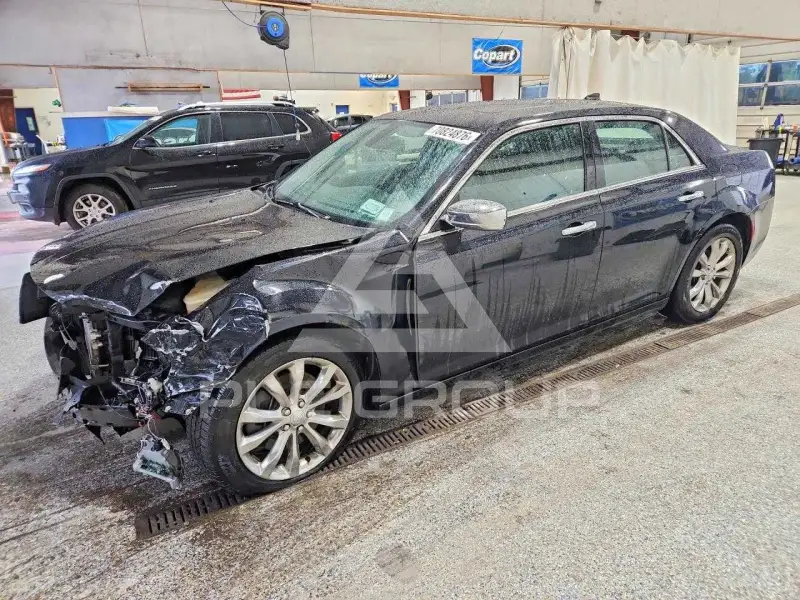 2018 Chrysler 300 photo
