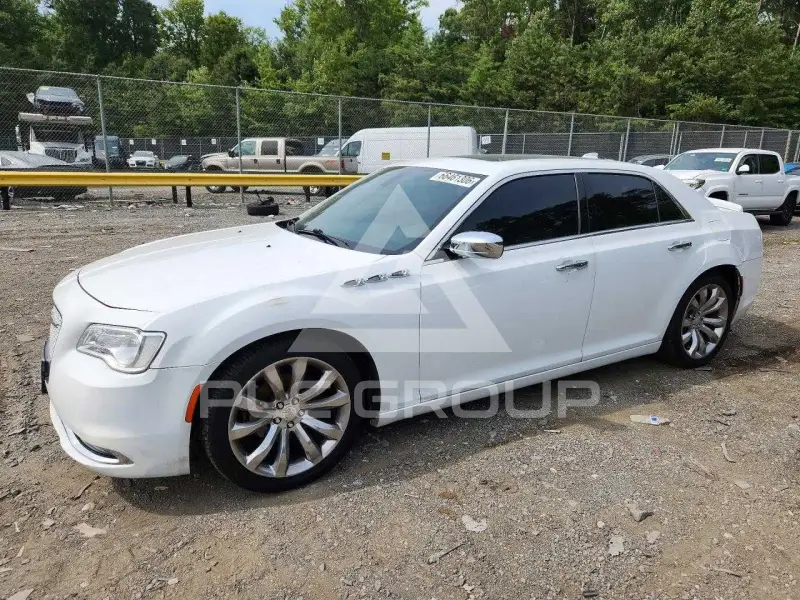 2018 Chrysler 300 фото