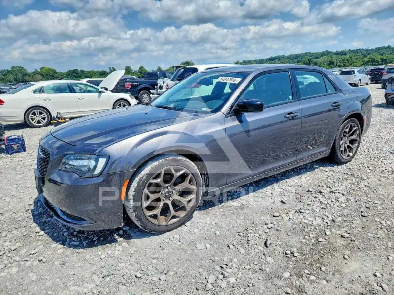2018 Chrysler 300 фото