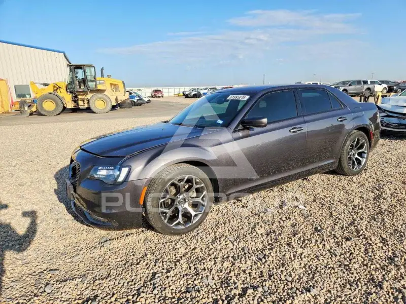 2018 Chrysler 300 фото