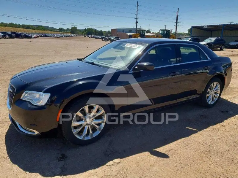 2018 Chrysler 300 фото