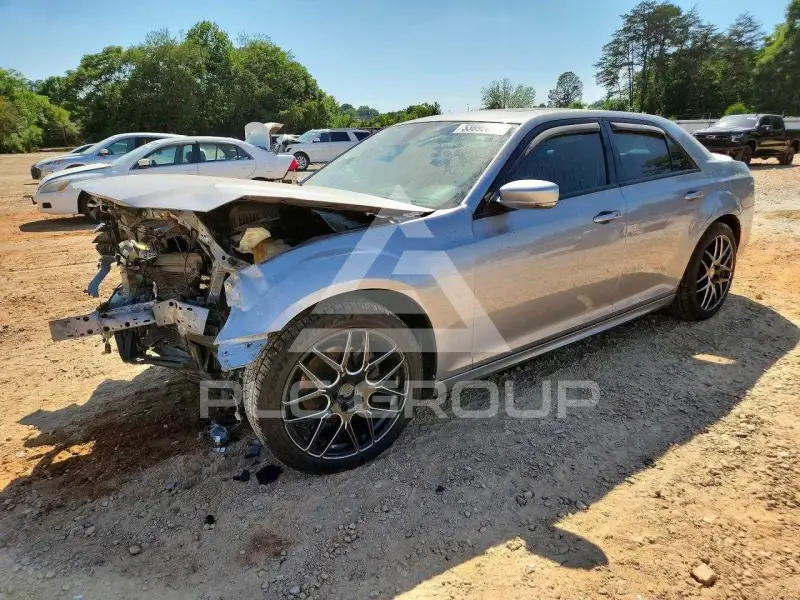 2018 Chrysler 300 фото