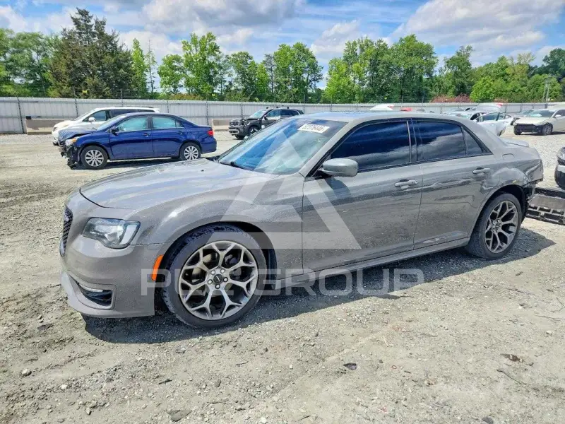 2018 Chrysler 300 фото