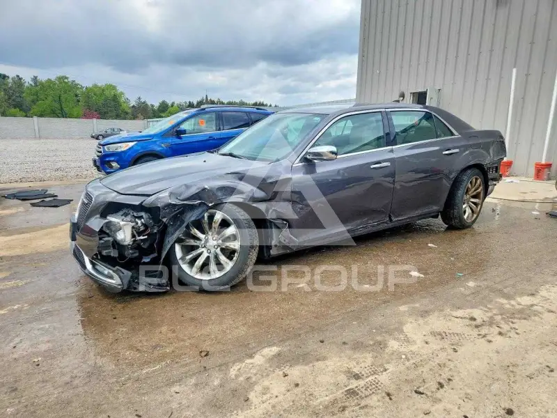2018 Chrysler 300 фото