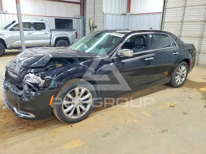 2018 Chrysler 300 photo