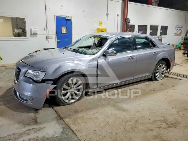2018 Chrysler 300 фото