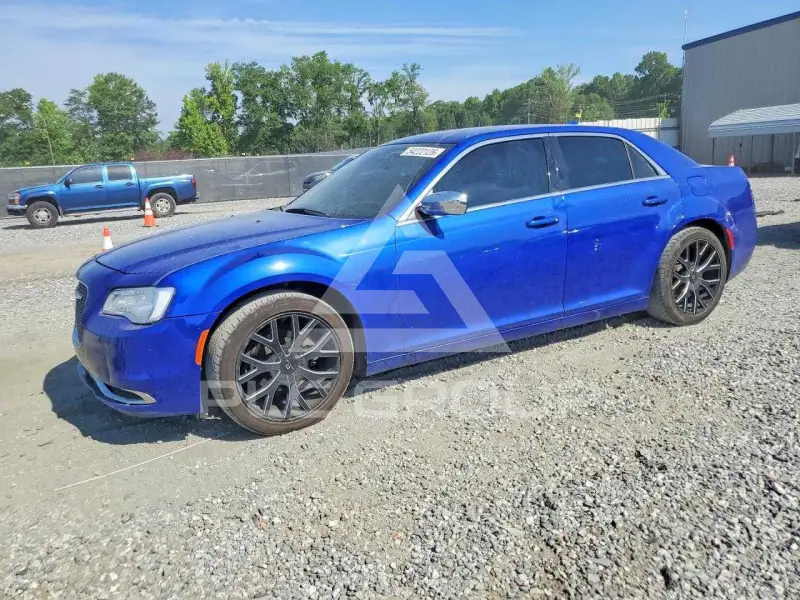 2018 Chrysler 300 фото