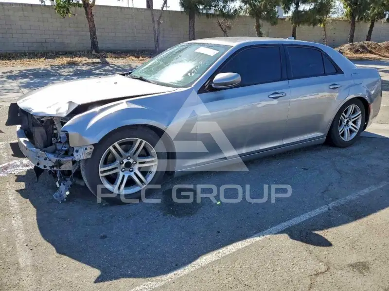 2018 Chrysler 300 фото