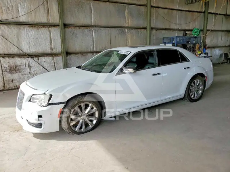 2018 Chrysler 300 фото