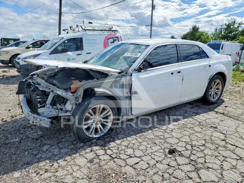 2018 Chrysler 300 фото