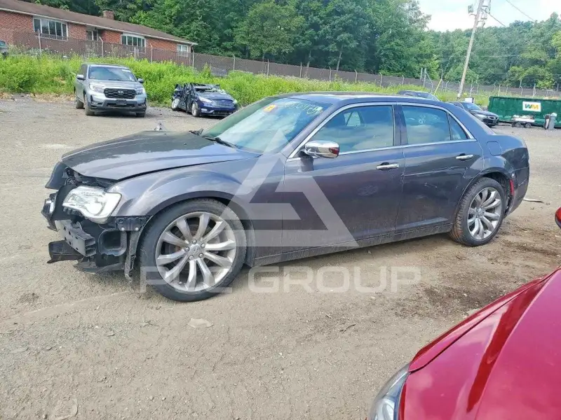 2018 Chrysler 300 фото