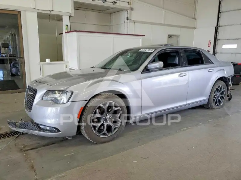 2018 Chrysler 300 фото