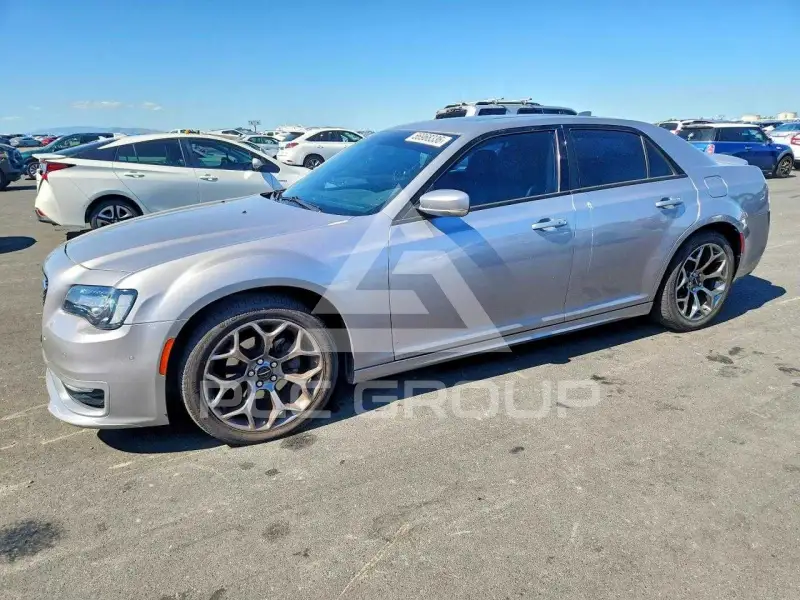 2018 Chrysler 300 фото
