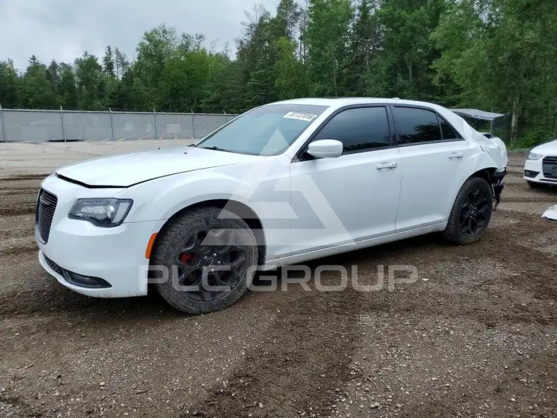 2018 Chrysler 300 фото