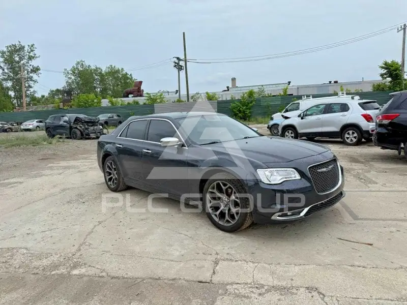 2018 Chrysler 300 фото