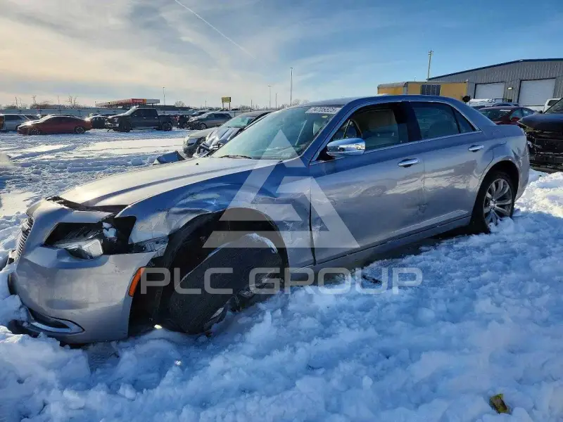 2018 Chrysler 300 фото