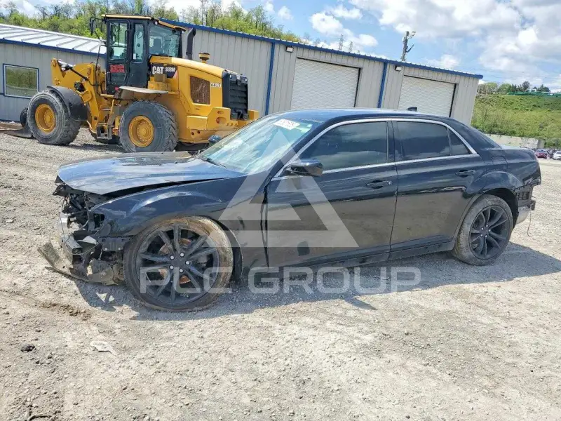 2018 Chrysler 300 фото