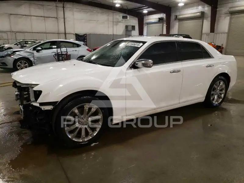 2018 Chrysler 300 photo