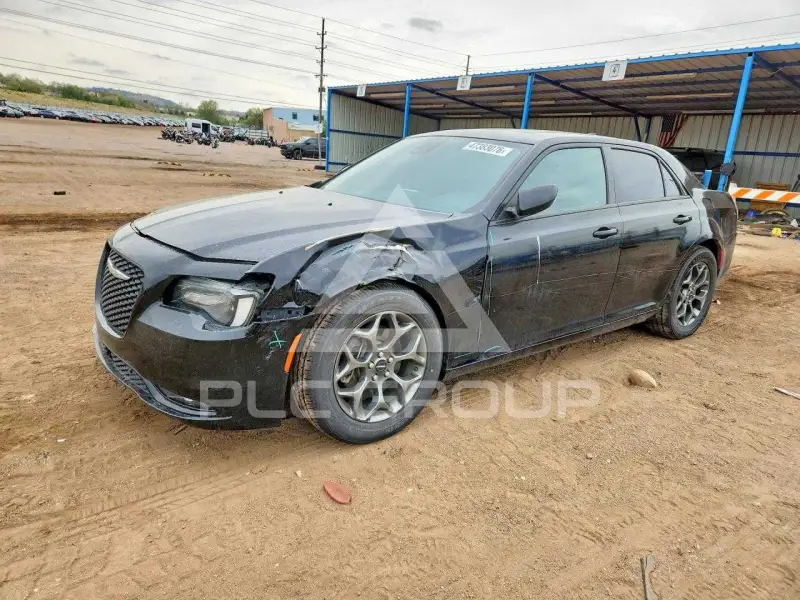2018 Chrysler 300 photo