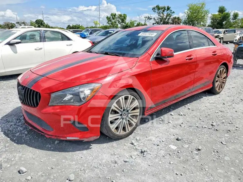 2018 Mercedes Benz  фото
